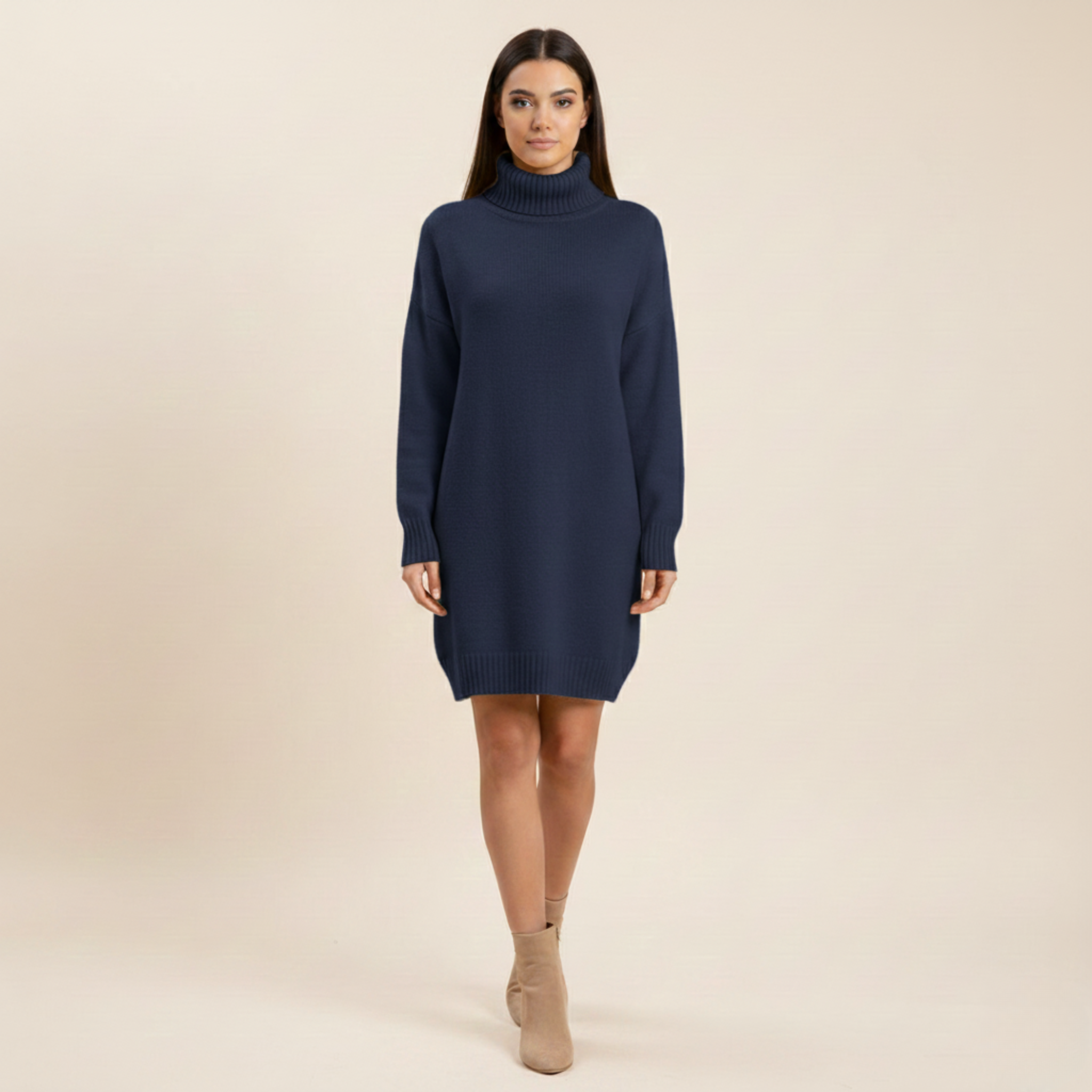 Tanja | Modernes Rollkragenpulloverkleid