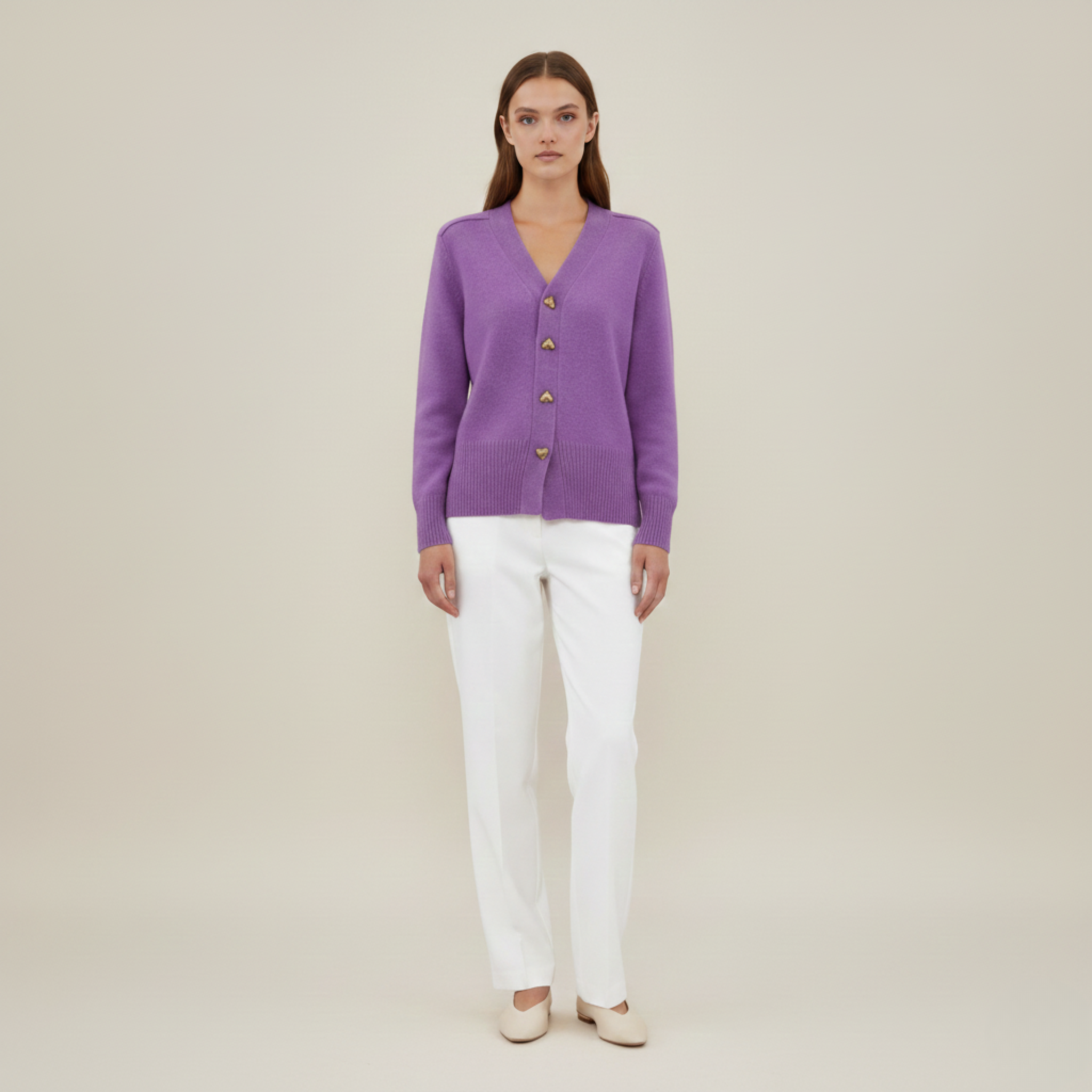 Sophie | Stilvoller Strickjacke mit Herzknöpfen