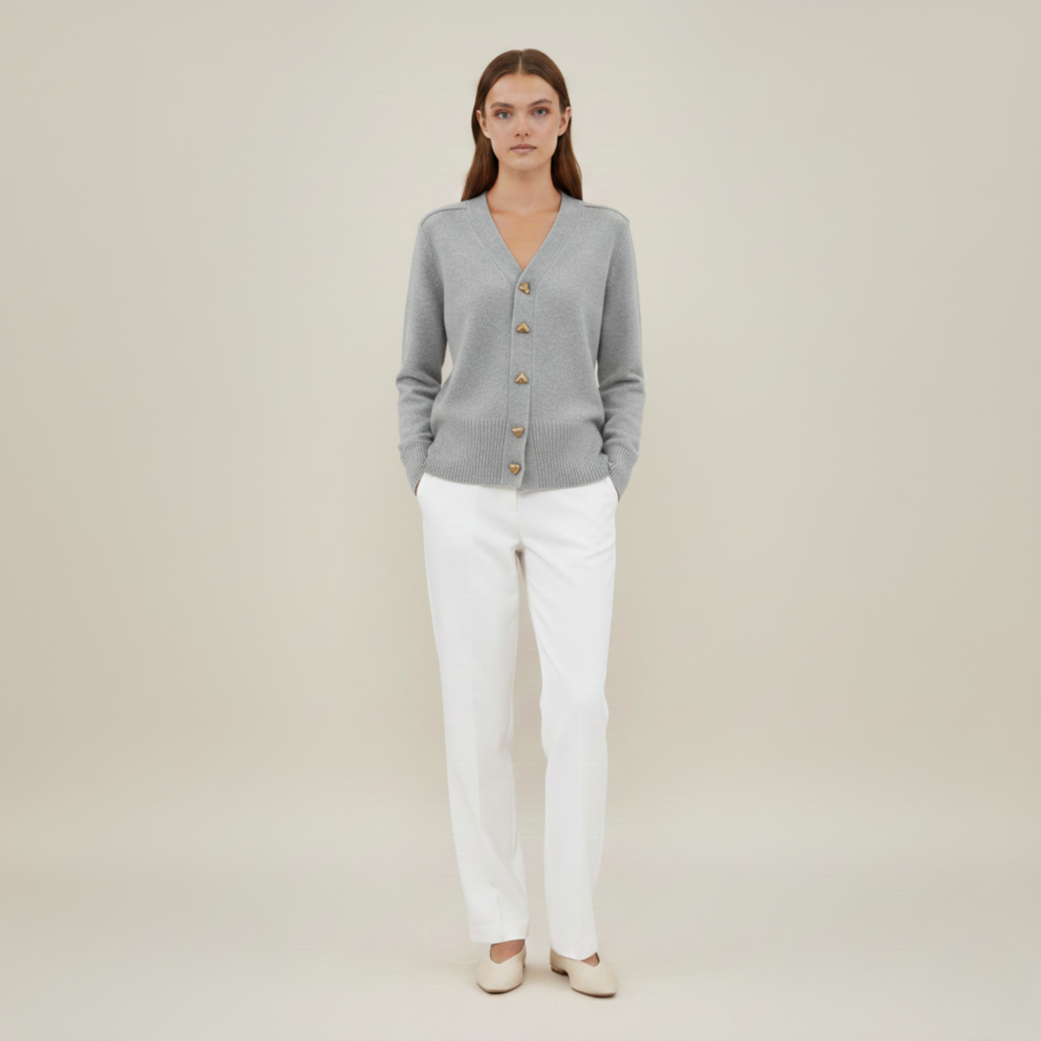 Sophie | Stilvoller Strickjacke mit Herzknöpfen