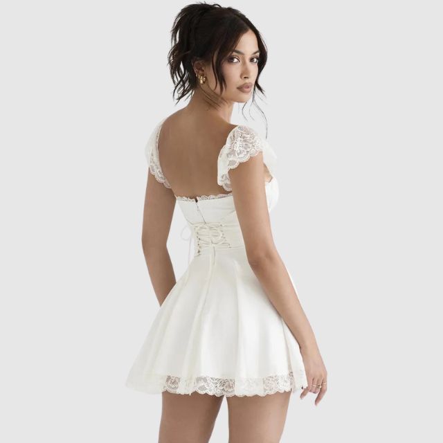 Leonie | Trendiges Minikleid mit quadratischem Ausschnitt